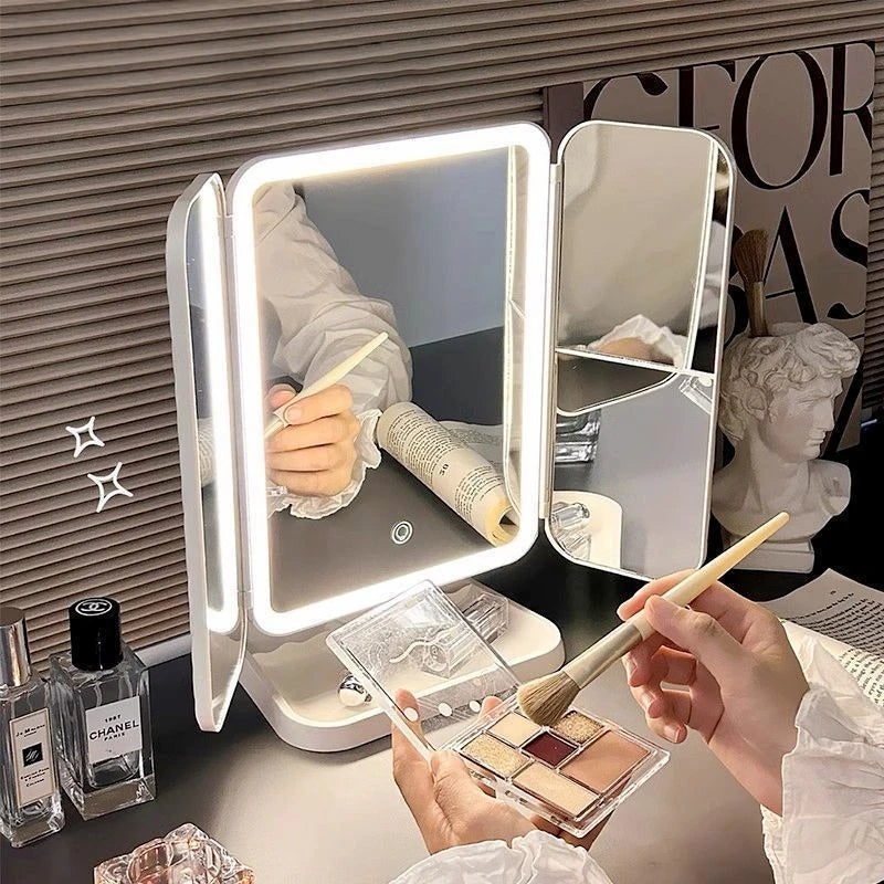 Specchio Trucco LED Triplo Portatile | Doppia Antina, Touch 3 Luci, Base 360° Rotante | Vanity Desktop