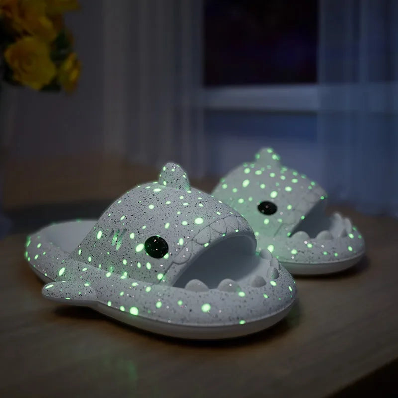 Pantofole Squalo Luminose per Uomo e Donna Scarpe Estive Moda Casa & Spiaggia