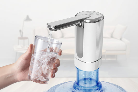 Distributore d'Acqua Portatile Pieghevole | Pompa Automatica a Pulsante, Batteria 800mAh, Materiali Alimentari | per Bottiglie d'Acqua da 2-5 Galloni