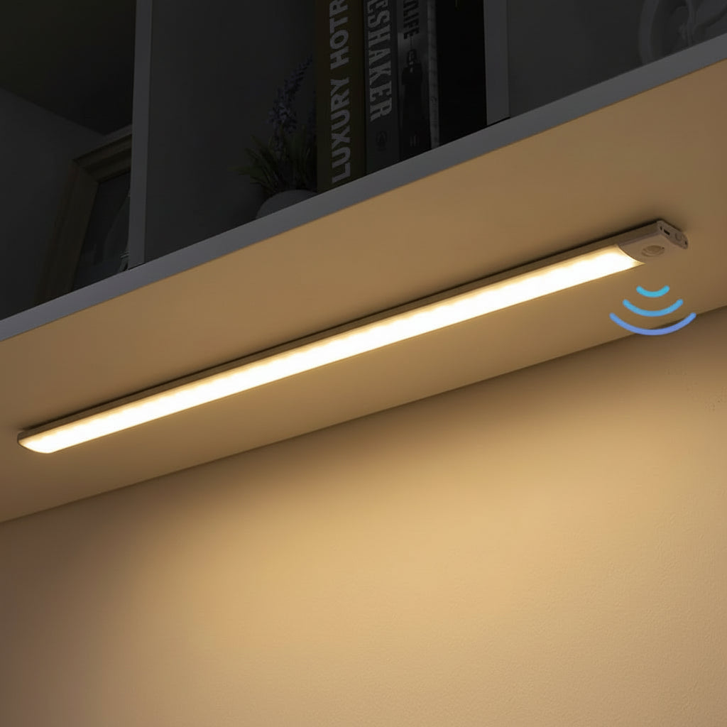 Luce Armadio a Sensore di Movimento Ricaricabile | LED Adesiva Autonoma 10-50cm | per Interni Cucina Guardaroba