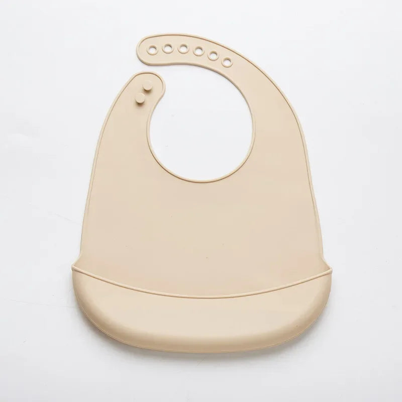 👶 BAVAGLINO IN SILICONE MORBIDO - Impermeabile, Regolabile e Super Pratico!