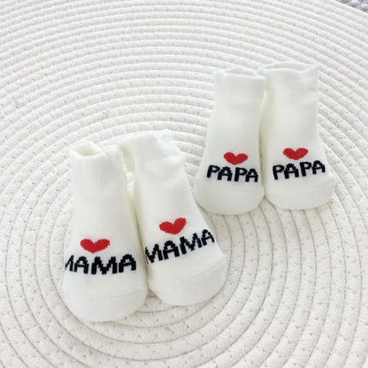 2 Paia di Calzini Neonato "MAMA & PAPA" – Regalo Perfetto per Bebè! 👶❤️