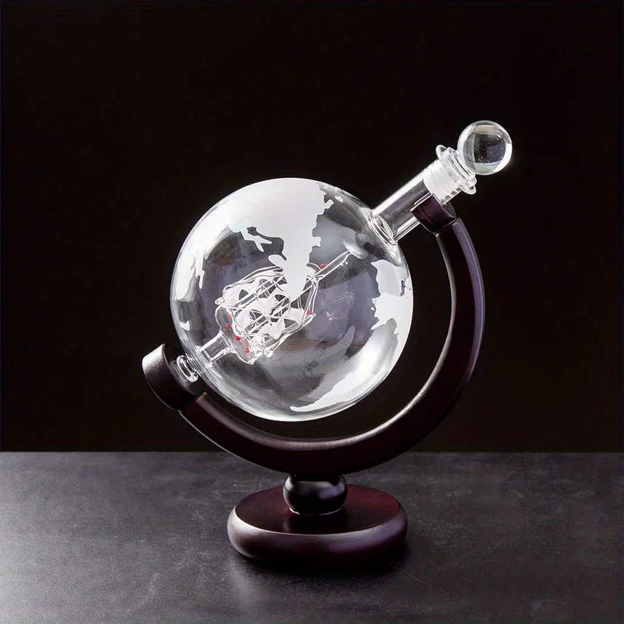 Set Decanter Globo 900ml + 2 Bicchieri Whisky - Supporto Legno, Senza Piombo